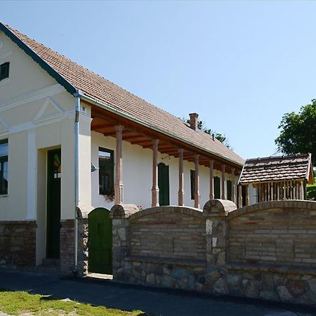 Zengőalja Vendégház Hotel Erzsebet Exterior foto