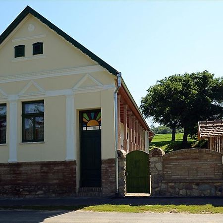 Zengőalja Vendégház Hotel Erzsebet Exterior foto
