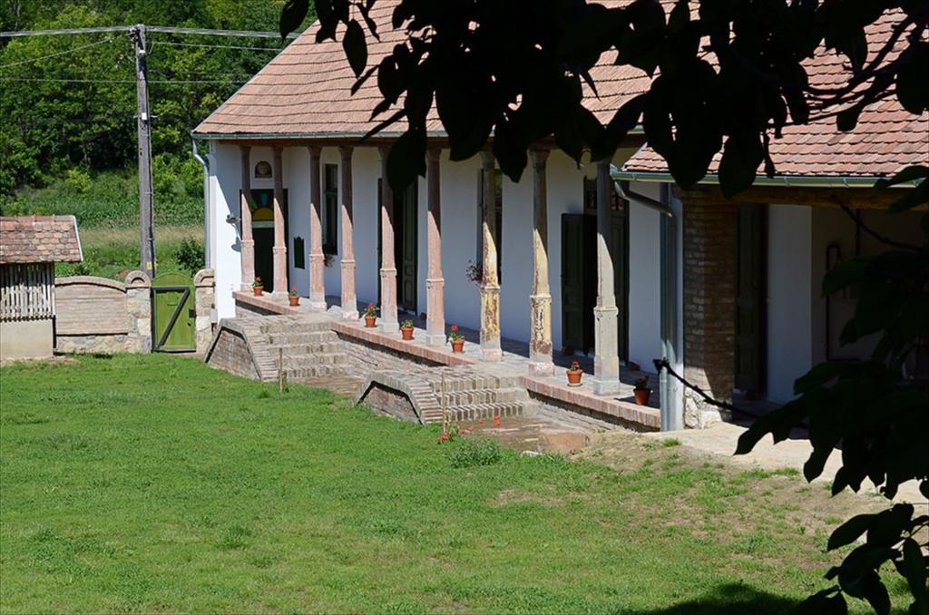 Zengőalja Vendégház Hotel Erzsebet Exterior foto